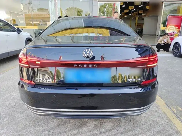 Volkswagen Passat — Фото автомобиля 5