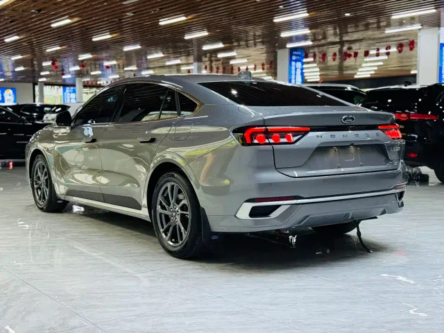 Ford Mondeo — Фото автомобиля 19