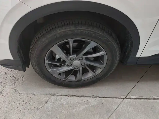 Geely Binyue — Фото автомобиля 24