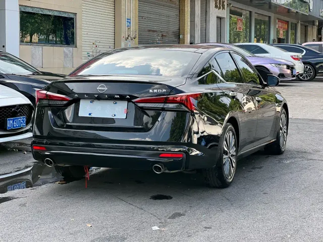 Nissan Teana — Фото автомобиля 9