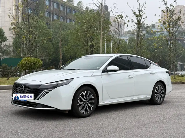 Фотография автомобиля — Nissan Teana
