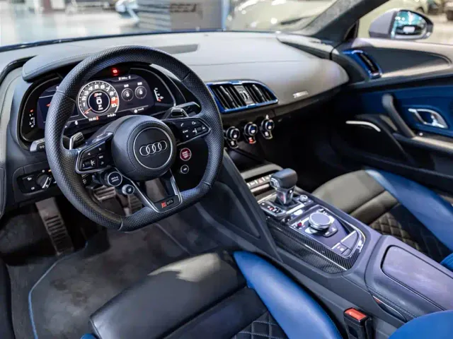 Audi R8 — Фото автомобиля 14