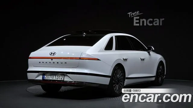 Hyundai Grandeur GN7 — Фото автомобиля 2