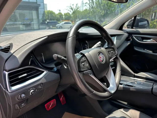 Buick Enclave — Фото автомобиля 5
