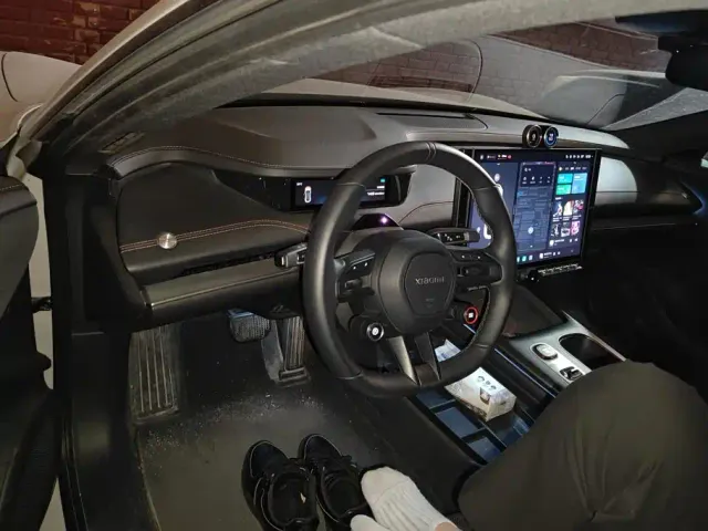 Xiaomi SU7 — Фото автомобиля 12