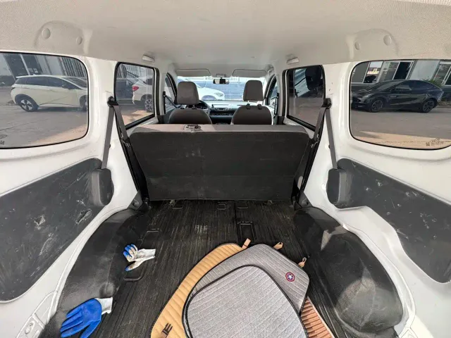 Wuling Hongguang — Фото автомобиля 9