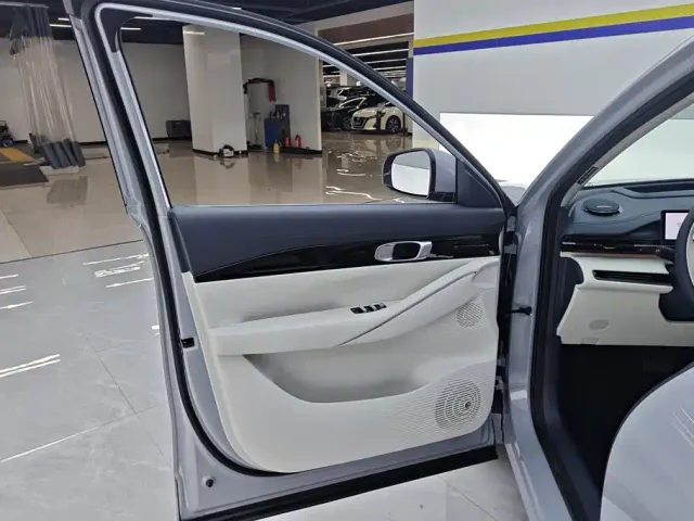 Geely Galaxy E5 — Фото автомобиля 7