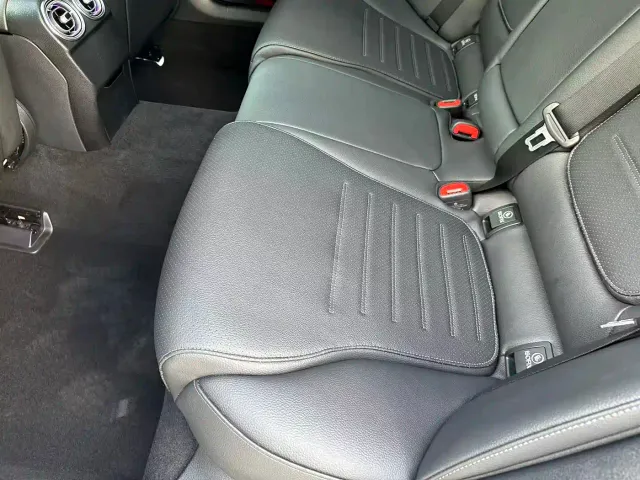 Mercedes-Benz C-Class — Фото автомобиля 16
