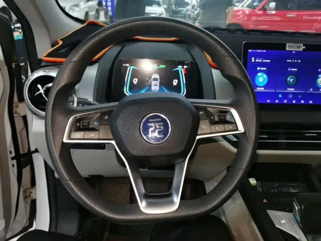 BYD Yuan Pro — Фото автомобиля 10