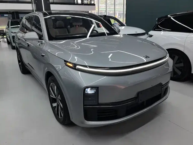 Li Auto L7 — Фото автомобиля 3
