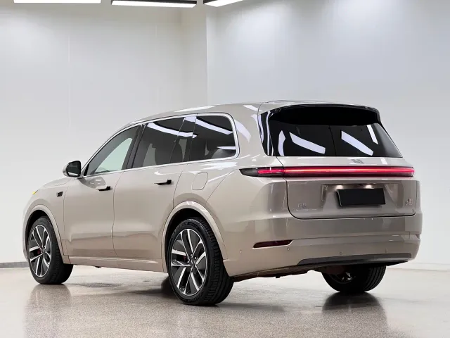 Li Auto L9 — Фото автомобиля 5