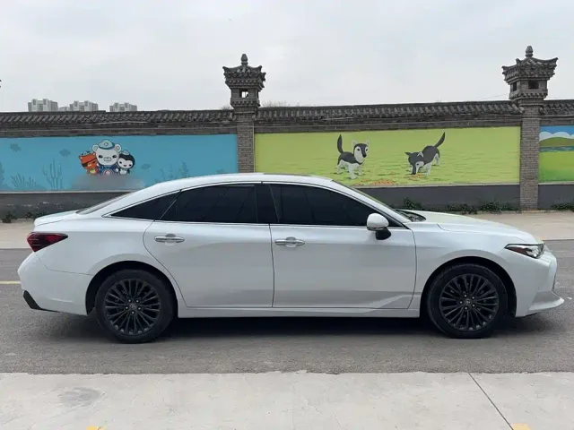 Toyota Avalon — Фото автомобиля 4