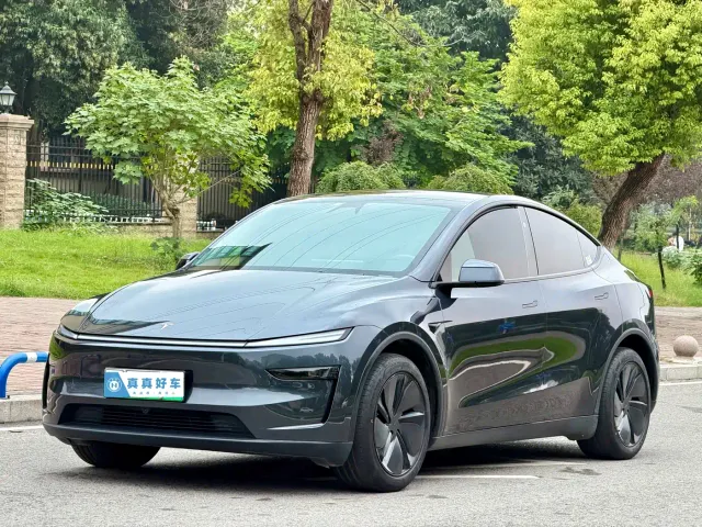Фотография автомобиля — Tesla Model Y