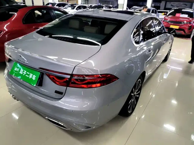 Jaguar XFL — Фото автомобиля 6