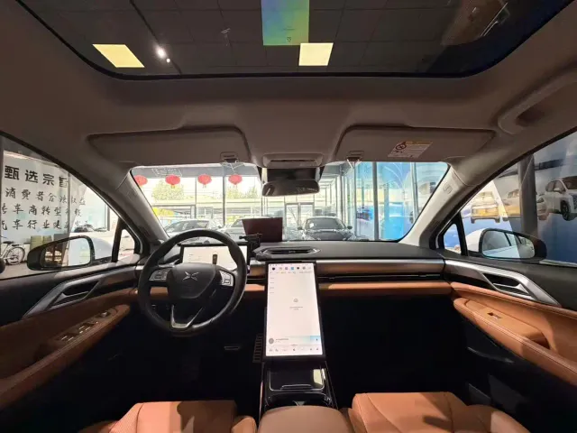Xpeng P5 — Фото автомобиля 6
