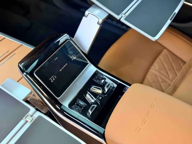 Audi A8 — Фото автомобиля 6