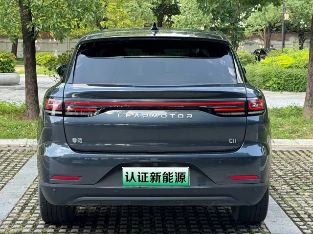 Leapmotor C11 — Фото автомобиля 18
