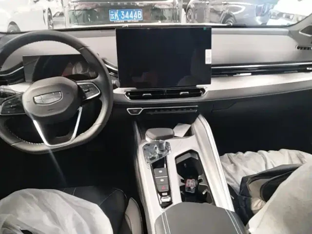 Geely Xingrui — Фото автомобиля 12