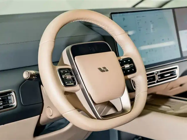 Li Auto MEGA — Фото автомобиля 15