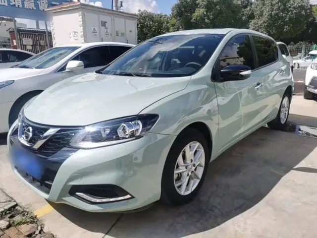 Фотография автомобиля — Nissan Tiida