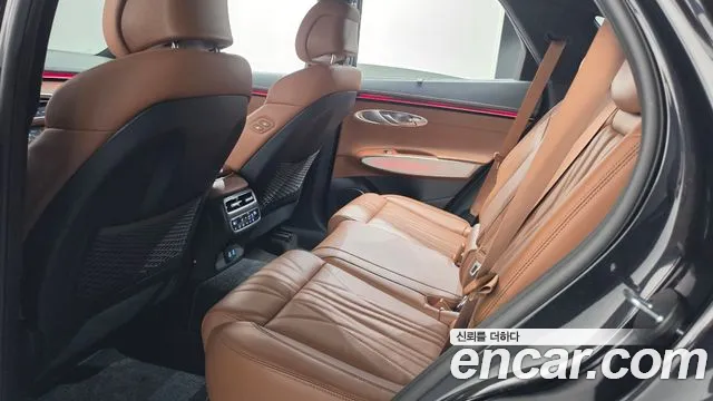 Genesis GV70 — Фото автомобиля 26