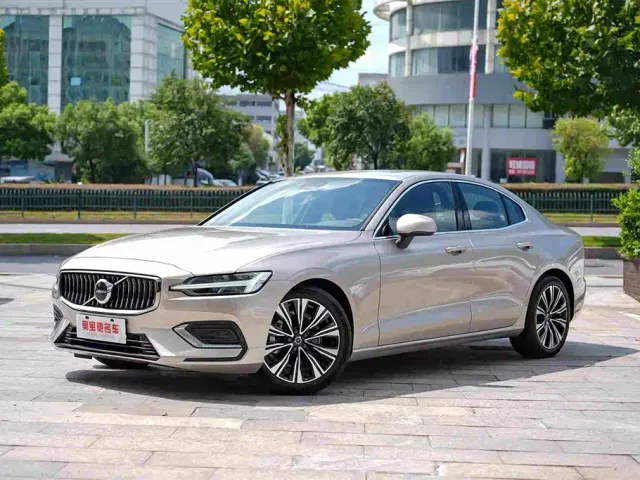 Фотография автомобиля — Volvo S60