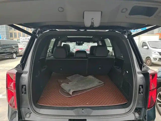 GAC Trumpchi GS8 — Фото автомобиля 18