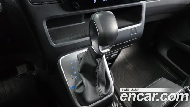 Hyundai Staria — Фото автомобиля 12