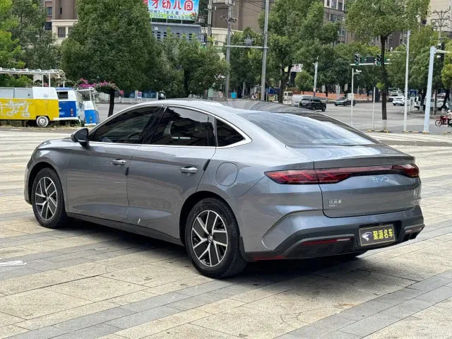 BYD Qin L — Фото автомобиля 6
