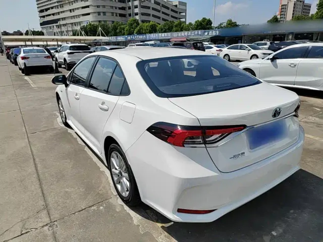 Toyota Corolla — Фото автомобиля 4