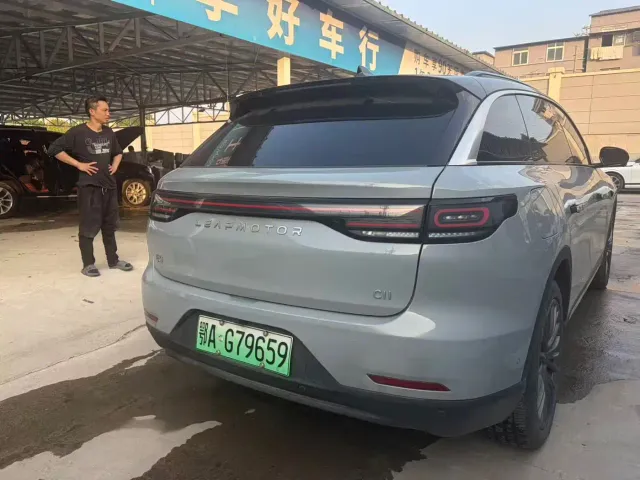 Leapmotor C11 — Фото автомобиля 14