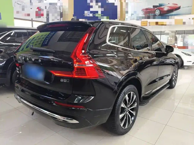 Volvo XC60 — Фото автомобиля 6