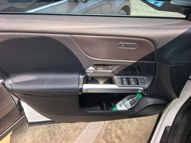 Mercedes-Benz GLB-Class — Фото автомобиля 7