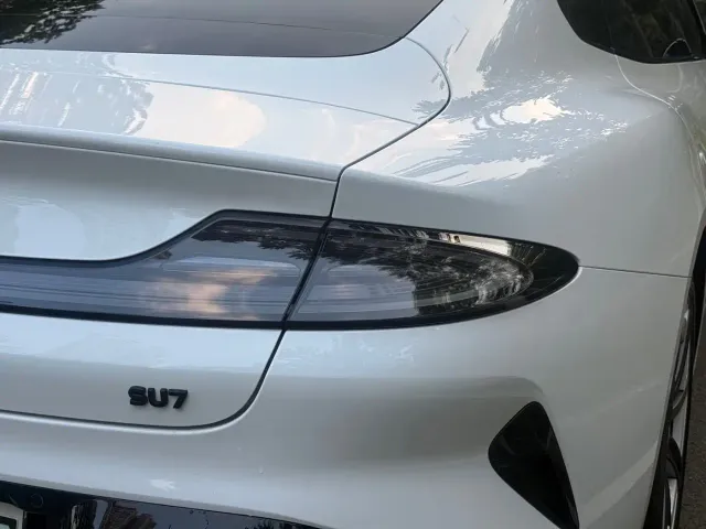 Xiaomi SU7 — Фото автомобиля 7