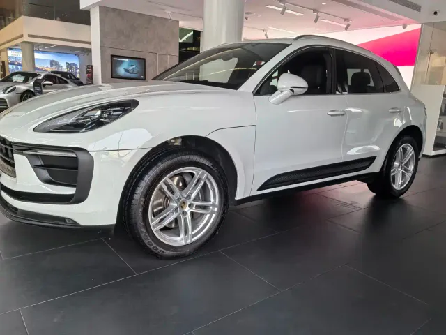 Porsche Macan — Фото автомобиля 11