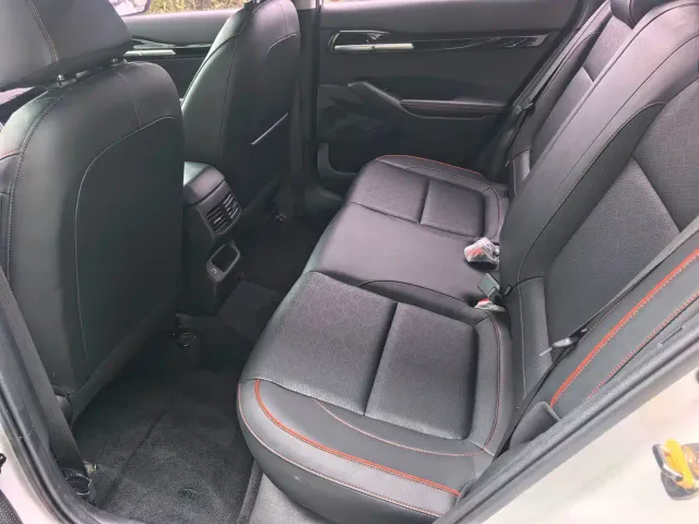 Kia Seltos — Фото автомобиля 10