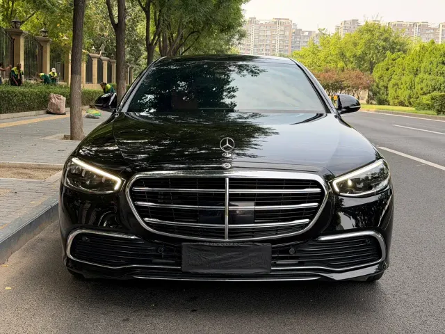 Mercedes-Benz S-Class — Фото автомобиля 2