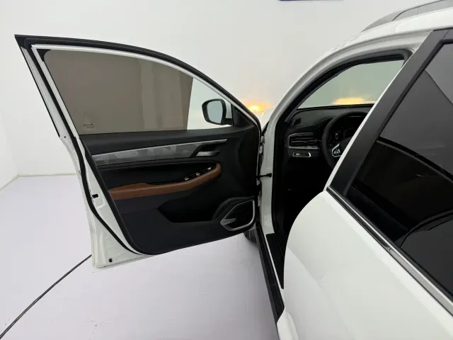 Geely Vision X6 — Фото автомобиля 21