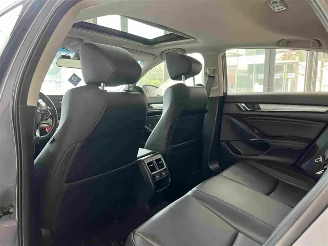 Honda Accord — Фото автомобиля 22