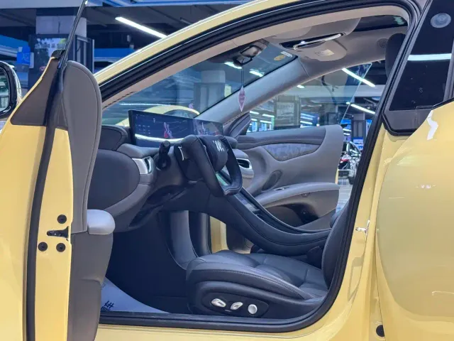 IM Motors L6 — Фото автомобиля 6