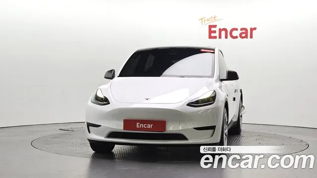 Фотография автомобиля — Tesla Model Y