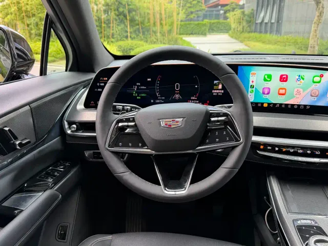 Cadillac XT5 — Фото автомобиля 22