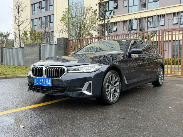 Фотография автомобиля — BMW 5 Series