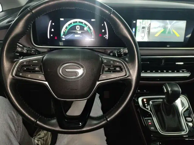 GAC Trumpchi M6 — Фото автомобиля 10