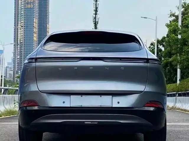 Xpeng G6 — Фото автомобиля 8
