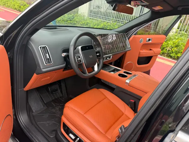 Li Auto L8 — Фото автомобиля 8