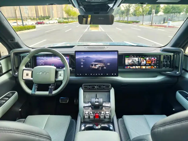 BYD FangChengBao Leopard 5 — Фото автомобиля 8