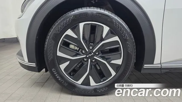 Kia EV6 — Фото автомобиля 4