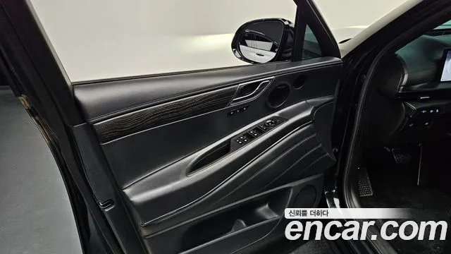 Genesis GV80 — Фото автомобиля 22