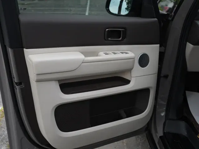 Li Auto MEGA — Фото автомобиля 12